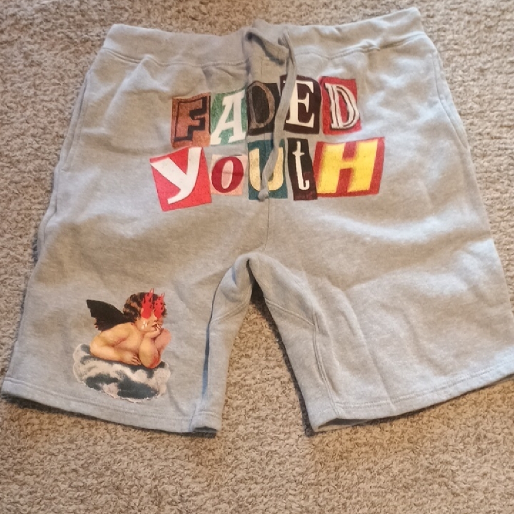 Gray 'Faded Youth' Graphic Men’s Shorts